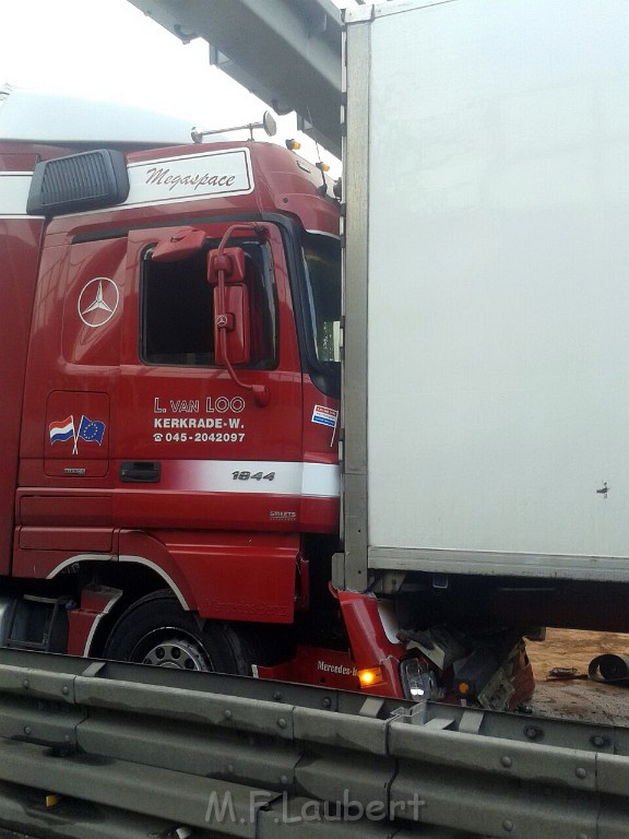 VU PKlemm 2 LKW A 3 Rich Oberhausen Hoehe Koeln Heumar P08.jpg